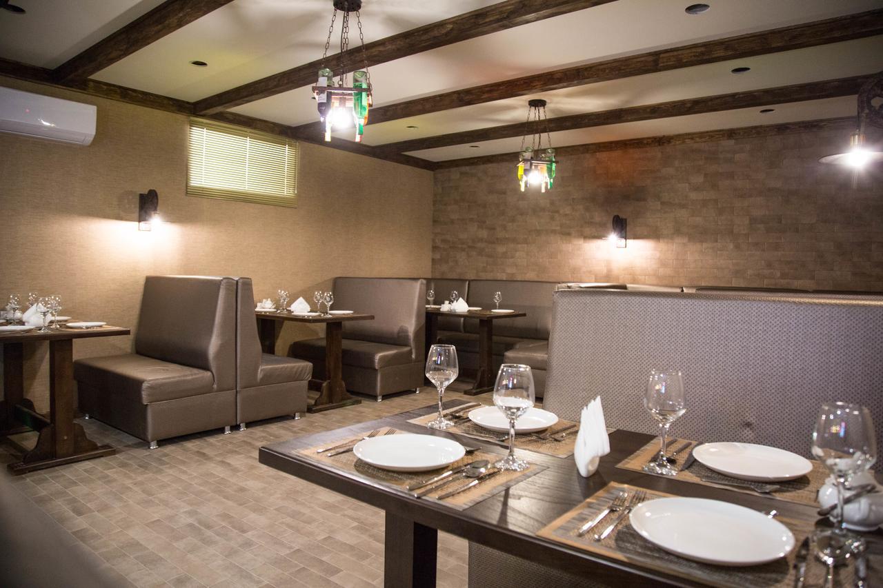 De'Mar Hotel Biszkek Zewnętrze zdjęcie