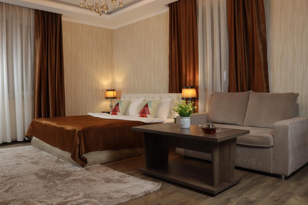 De'Mar Hotel Biszkek Zewnętrze zdjęcie