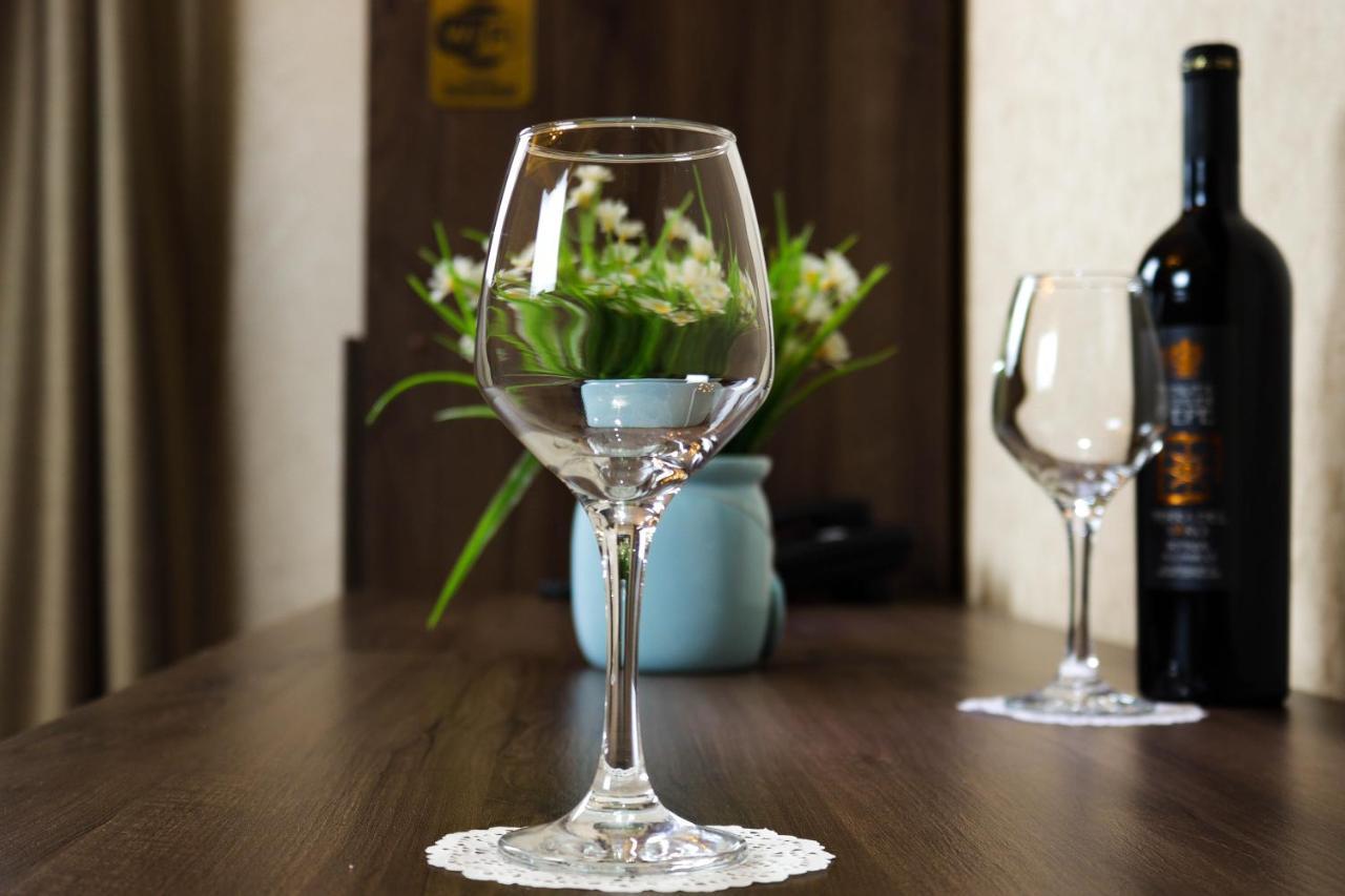 De'Mar Hotel Biszkek Zewnętrze zdjęcie